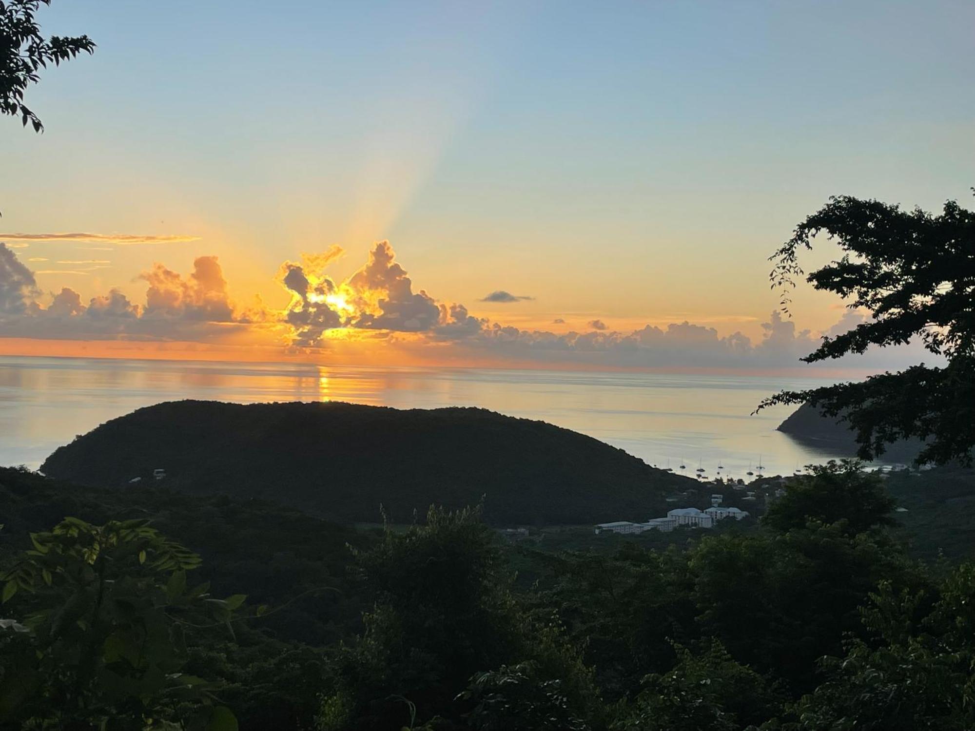Bungalow "Doussin' Kreyol", Au Calme A 150M De La Plage Grande Anse 외부 사진